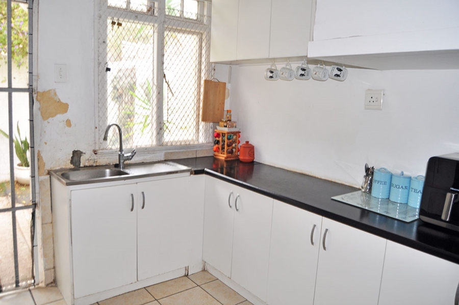 To Let 2 Bedroom Property for Rent in Woodstock Western Cape
